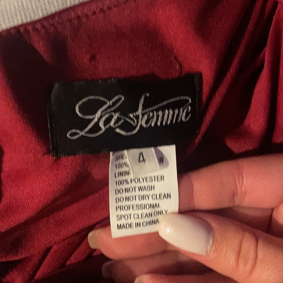 Scarlett Red/ Crimson Prom Dress - Picture 4 of 4